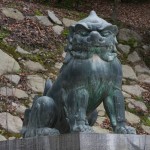 Statue à l'entée du sanctuaire