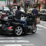 Comment cumuler les inconvénients de la voiture et de la moto