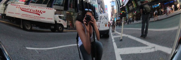 Time Square vu dans le carbu d'une moto